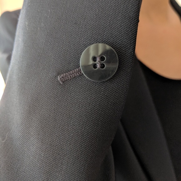 T.M. Lewin Navy Blazer Size 4 *donating soon* - Picture 4 of 10